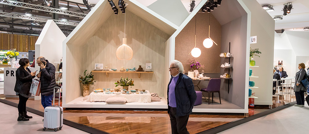 Diseno, fabricacion y montaje de stands