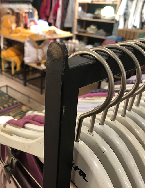 MOBILIARIO TIENDA NATURA en HUELVA